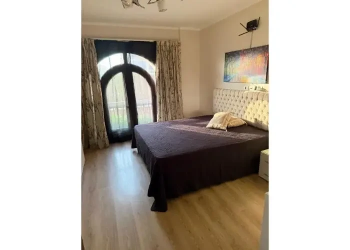 شقه للأيجار في القاهره الجديده