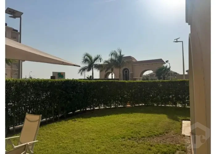 شقه للبيع في 90 افينيو