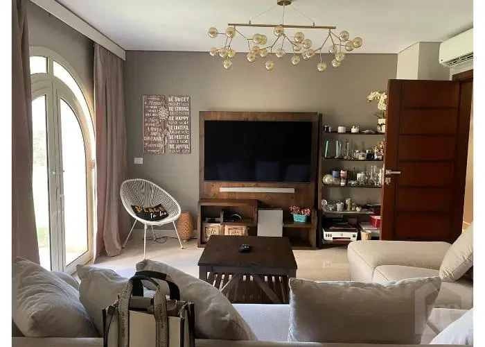 وحده للبيع في 90 افينيو