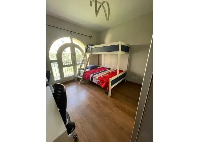 للبيع في 90 افينيو