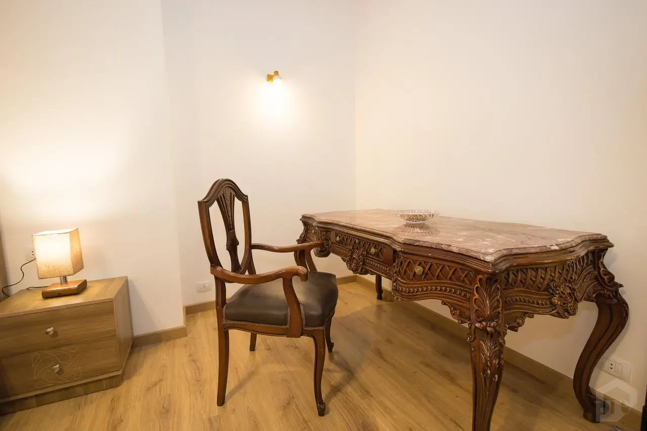 شقة أرضي للإيجار في البنفسج 7 – 330 متر