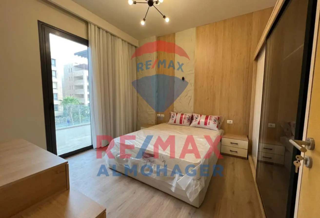 Exclusive Location, Designer Interiors – Rent Now