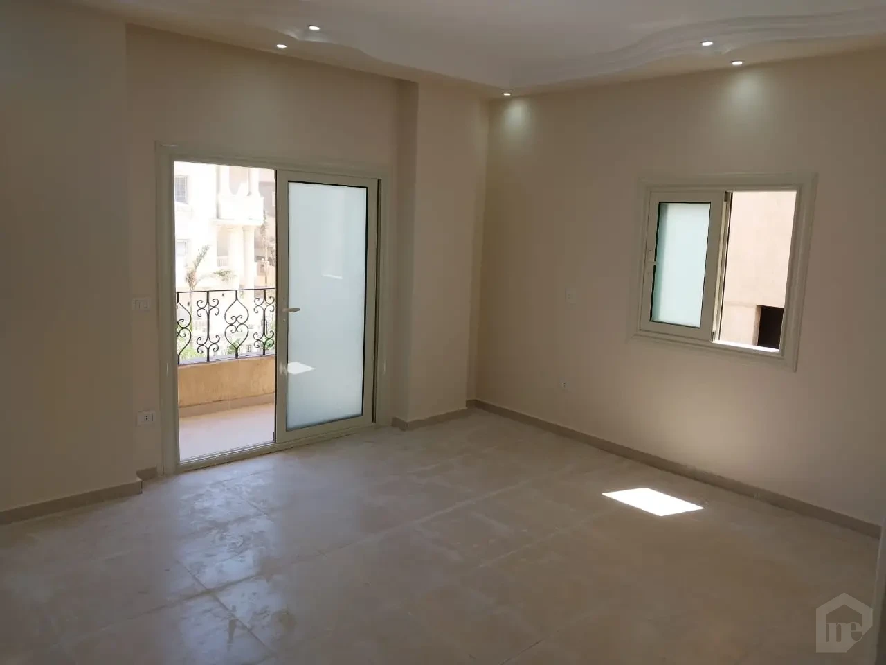 شقة للإيجار بالأندلس 1 التجمع الخامس 135م