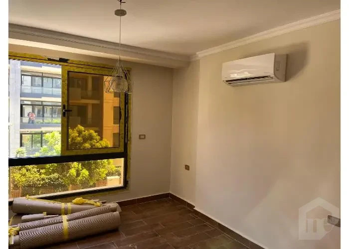 شقه للأيجار في اذاد