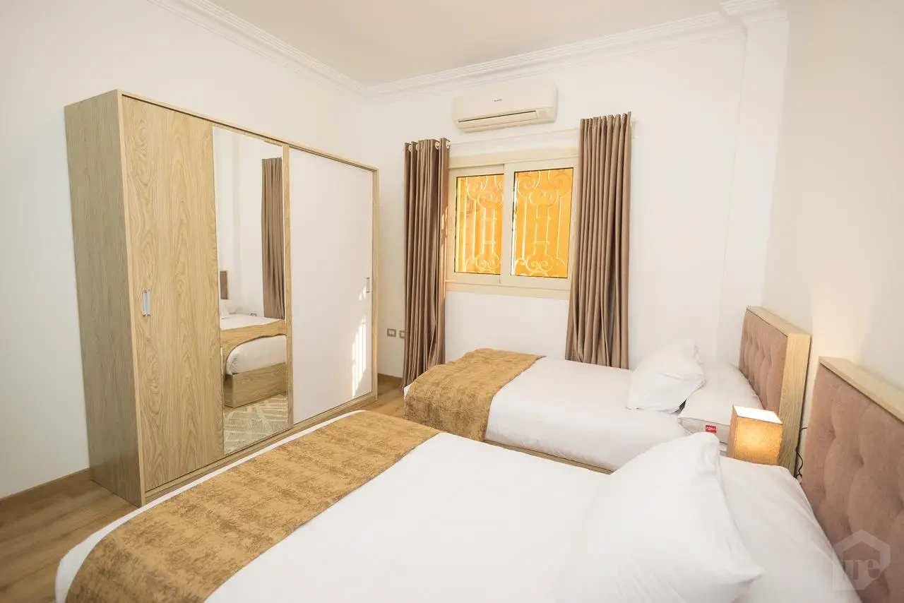 • شقة بمدخل خاص للإيجار – البنفسج 7