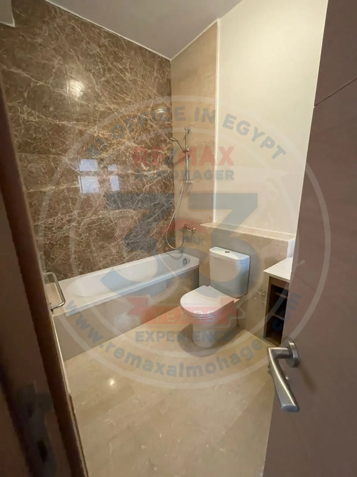 Apartment for rent on Mivida Boulevard, New Cairo, 191 sqm, view and swimming pool