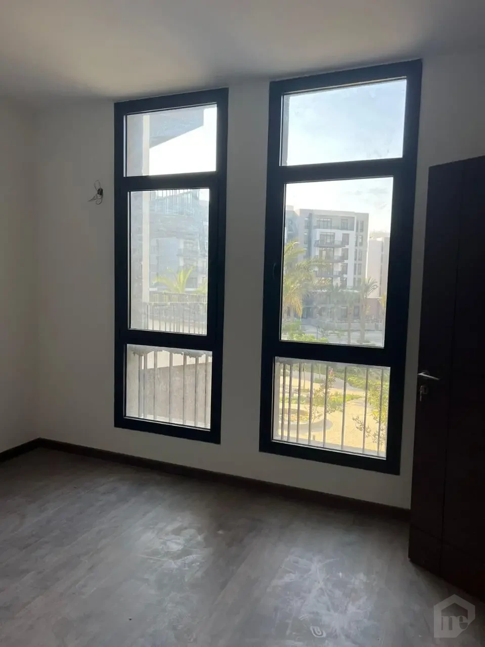 شقة بالتكييفات والمطبخ