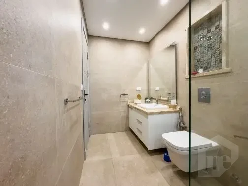 fully furnished Apartment
