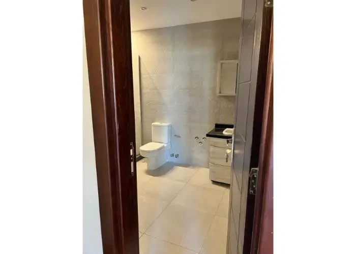 Flat For Rent In Eastown