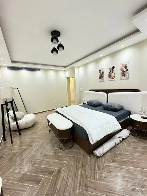Modern Apartment with Stunning Jacaranda View in Eastown