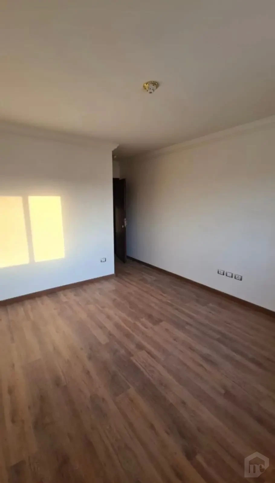 for rent A[artment in jayd