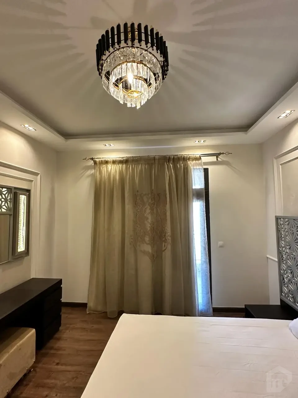 شقة مفروشة للإيجار في ميفيدا