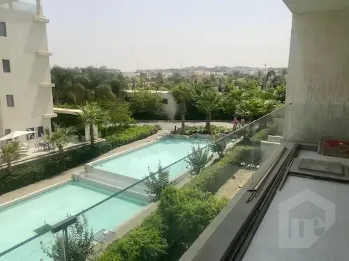 شقة مفروشة تشطيب فاخر في Lake View Residence