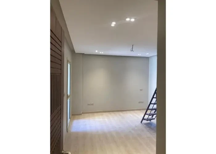 Apartment For Rent In LaVenir