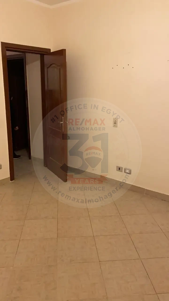 165 sqm apartment for rent in Southern Investors, Fifth Settlement