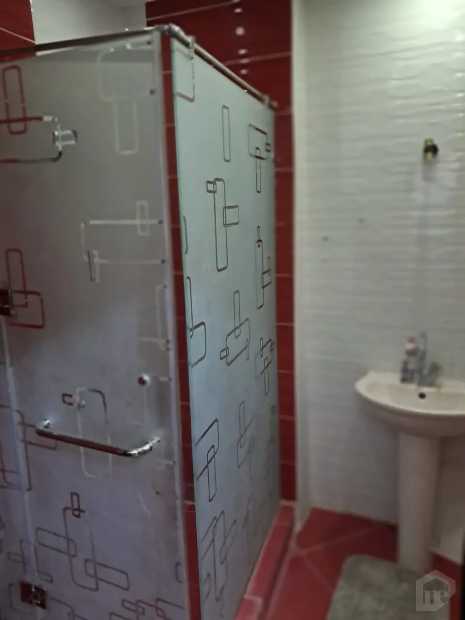 شقة مميزة للإيجار في ميدتاون – 3 غرف + ليفينج مع فيو مفتوح