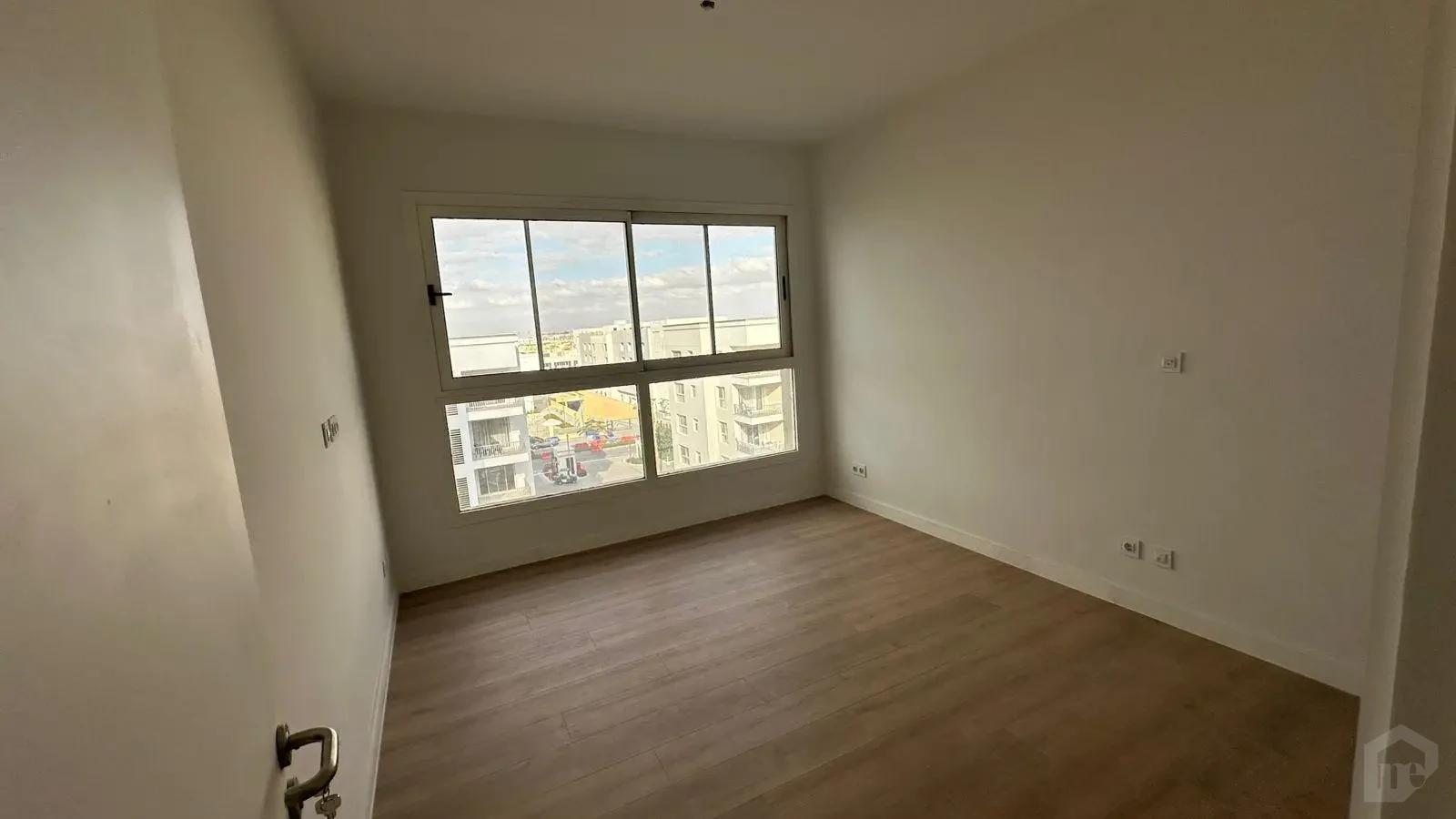 شقة للإيجار ميفيدا