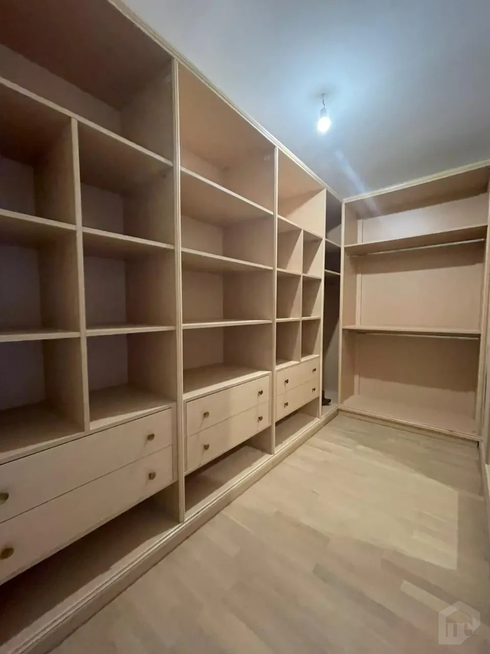 شقة للإيجار في كمبوند ميفيدا كريسنت