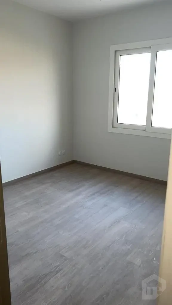 شقة للإيجار ميفيدا