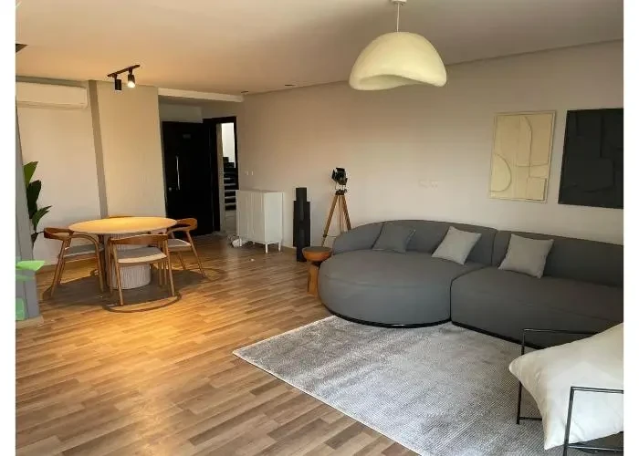 شقه مفروشه للأيجار في ايستاون