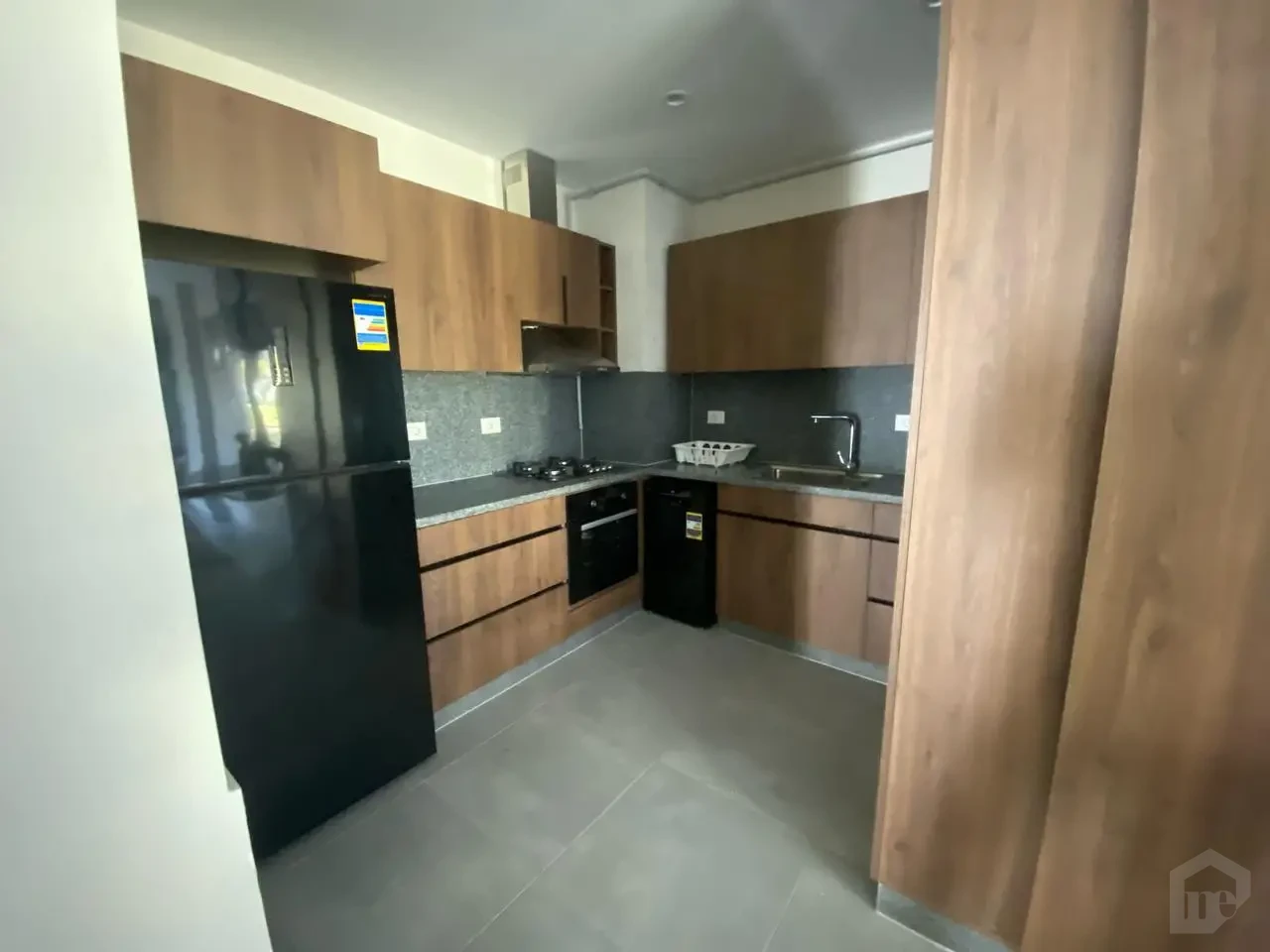 شقة للإيجار بموقع مميز في سوديك فيليت