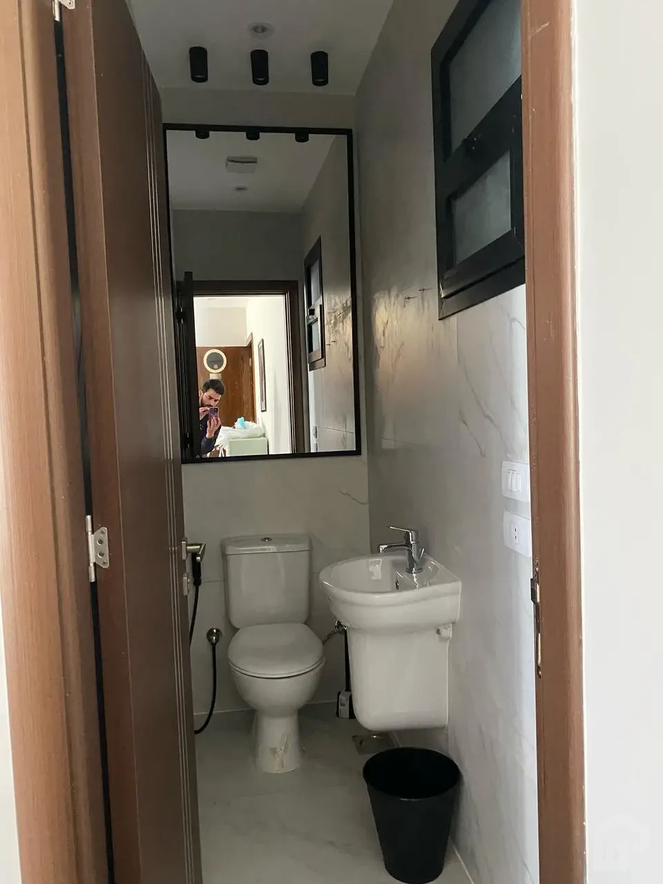 شقة للإيجار بموقع مميز في سوديك فيليت