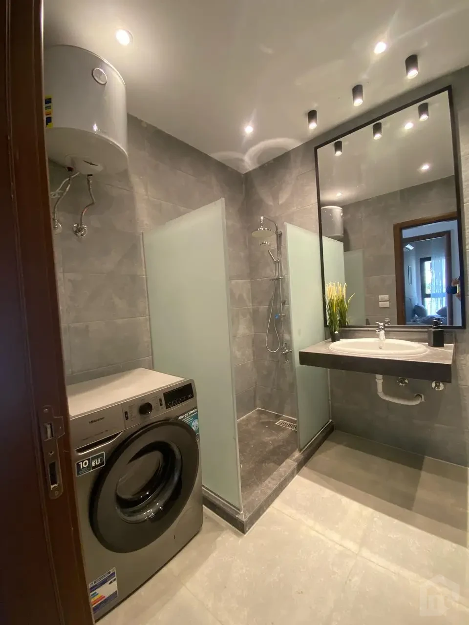 شقة مفروشة مع حديقة للإيجار في سوديك فيليت