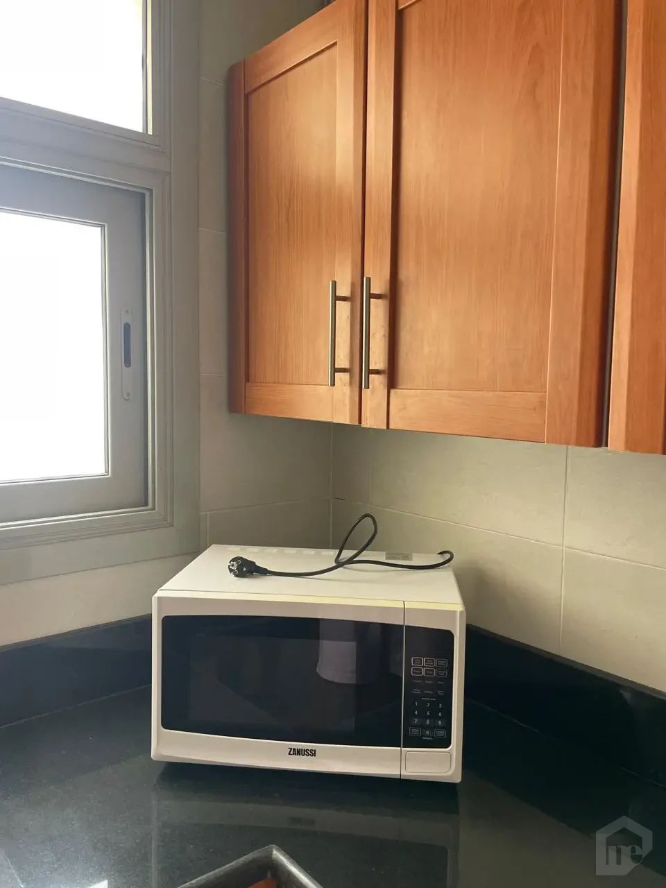 شقة مفروشة بالكامل بغرفة نوم واحدة للإيجار في كمبوند فيليدج جيت