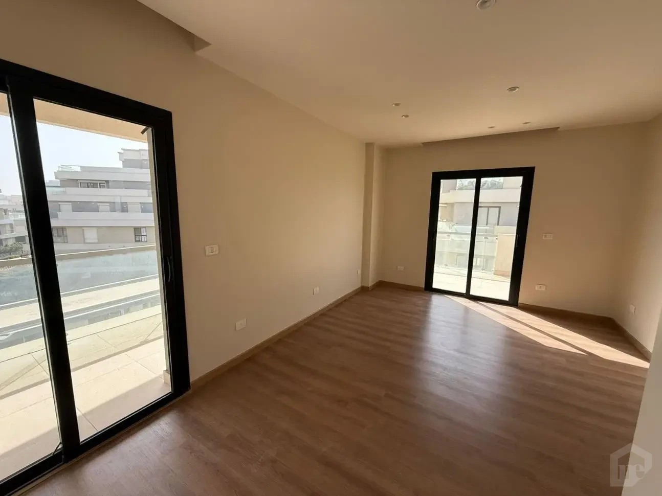 شقة غرفتين للايجار في كمبوند فيليت سوديك