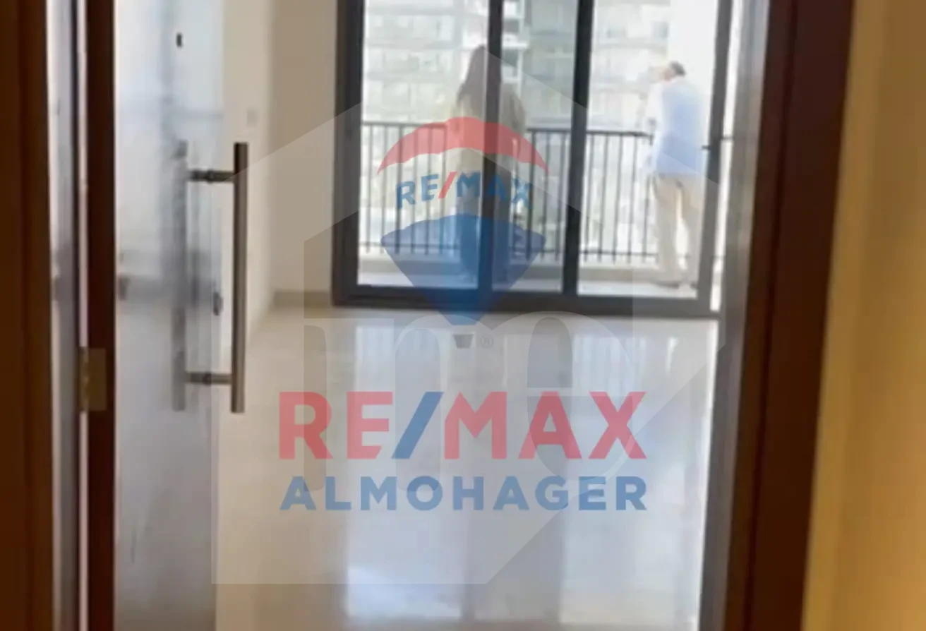 For Rent: Zed Park Apartment, Sheikh Zayed - Exclusive Location