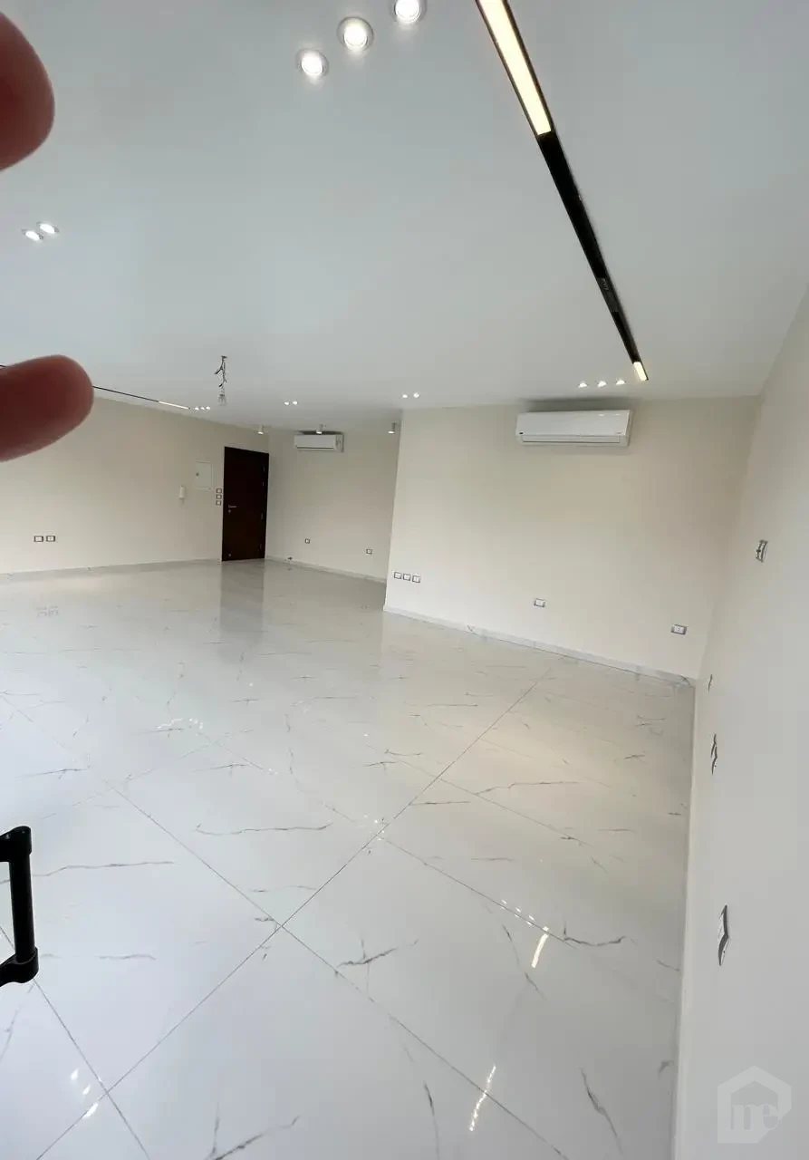 شقة للإيجار في ليك فيو ريزيدنس – جولدن سكوير