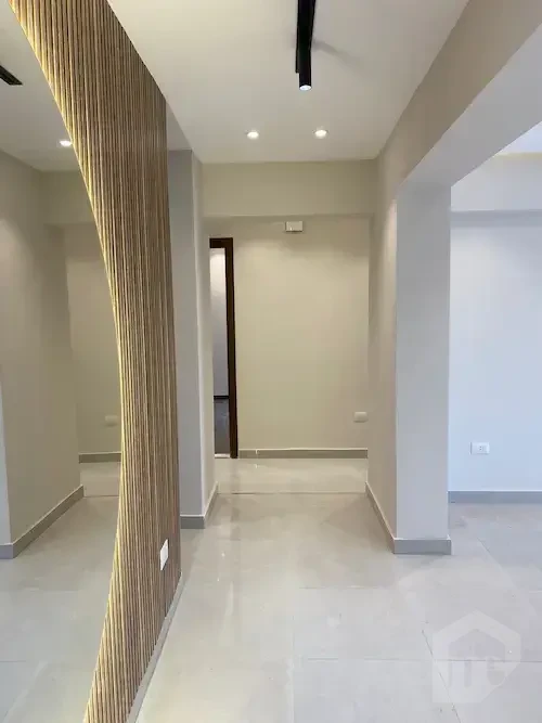 شقة للإيجار بالم هيلز نيو كايرو – مطبخ وتكييفات