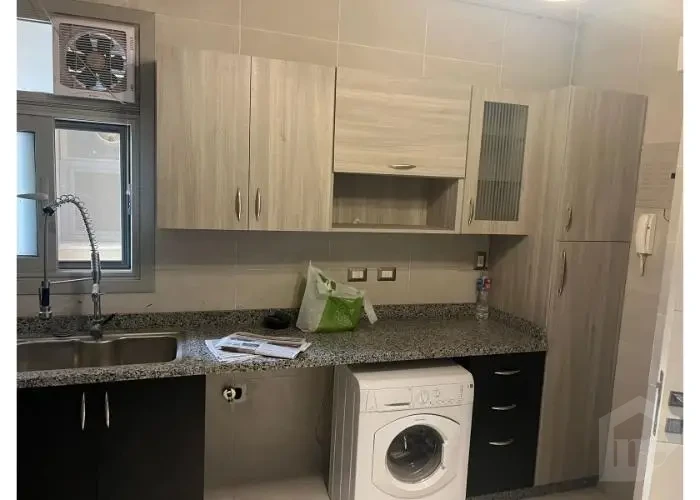 Apartment For Rent In fifth Square