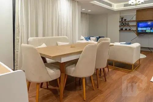 شقة 2 غرفة نوم مفروشة بتراس كبير – القاهرة الجديدة