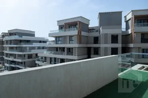 شقة مفروشة 2 غرفة مع تراس واسع – فيليت سوديك