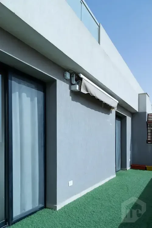 شقة 2 غرفة نوم مفروشة بتراس كبير – القاهرة الجديدة