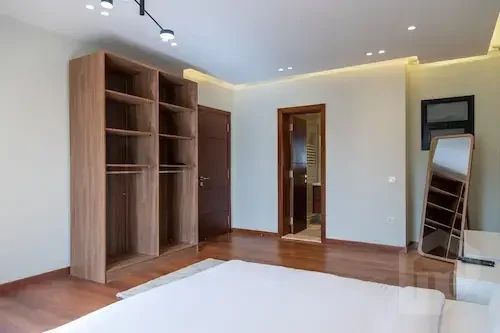 شقة مفروشة 2 غرفة مع تراس واسع – فيليت سوديك