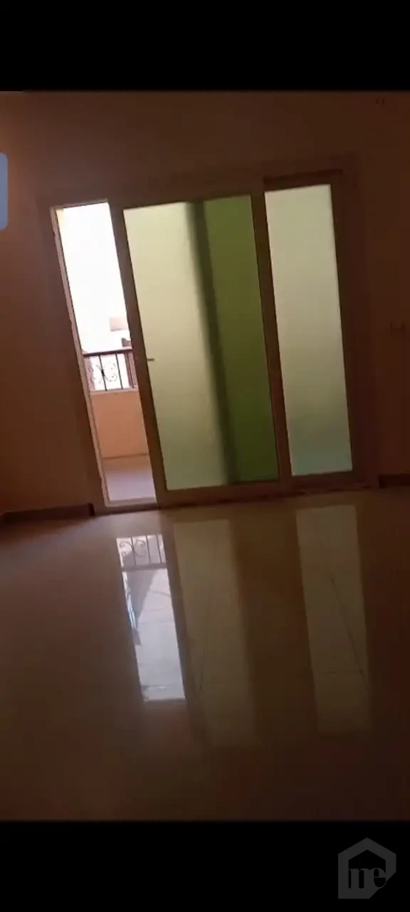 شقه للأيجار في غرب ارابيلا