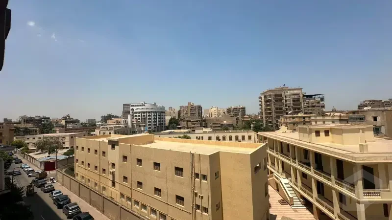 شقة 3 غرف للبيع في شارع العروبة – مصر الجديدة