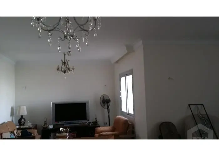 شقه للبيع متشطبه بالكامل في هايد بارك