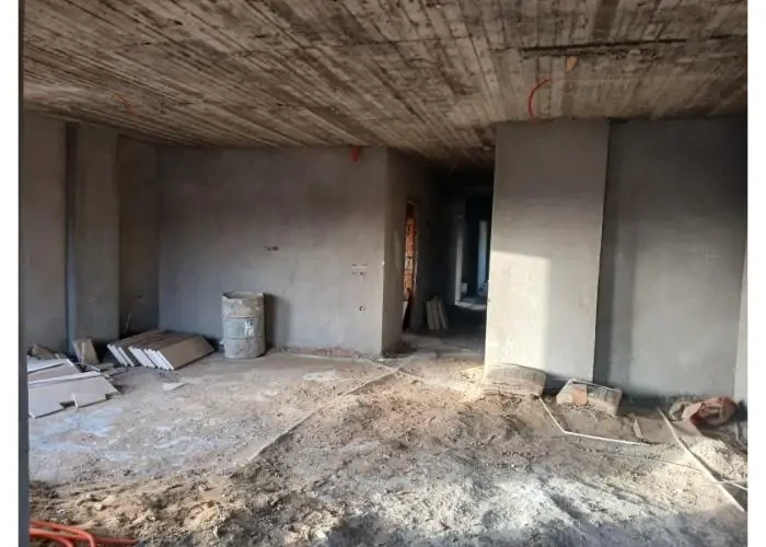 Apartment 3 Bedrooms For Sale In El Koronfel