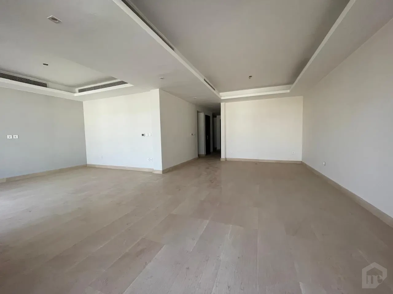 للبيع في كايرو فستيفال ,