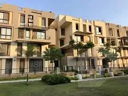 شقة للبيع في إيست تاون شارع النصر - بجوار الجامعة الأمريكية بالقاهرة - القاهرة الجديدة