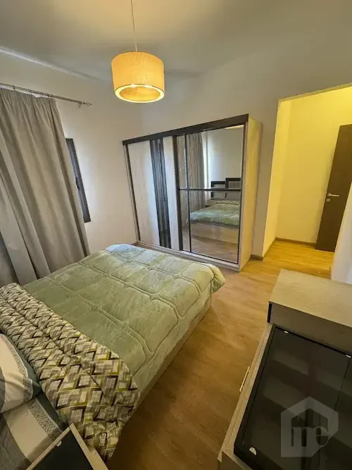 شقة مفروشة بالكامل للبيع في كمبوند فيفث سكوير – التجمع الخامس