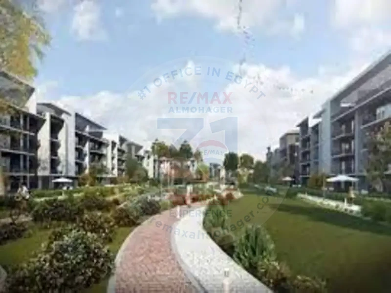 Apartment for sale in installments in Fifth Square Compound