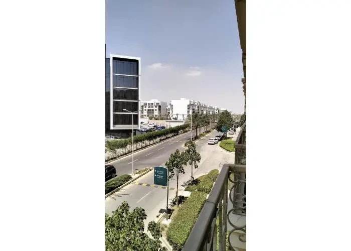 شقه 4 غرف للبيع في هايد بارك