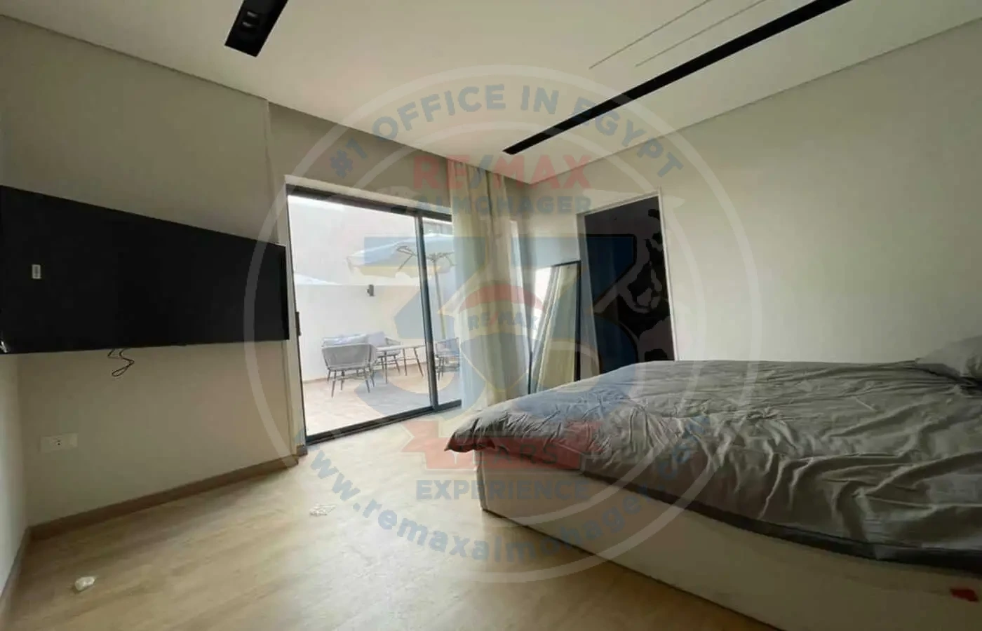 شقة للبيع فى ليك فيو ريزيدنس 2 نوم  125م