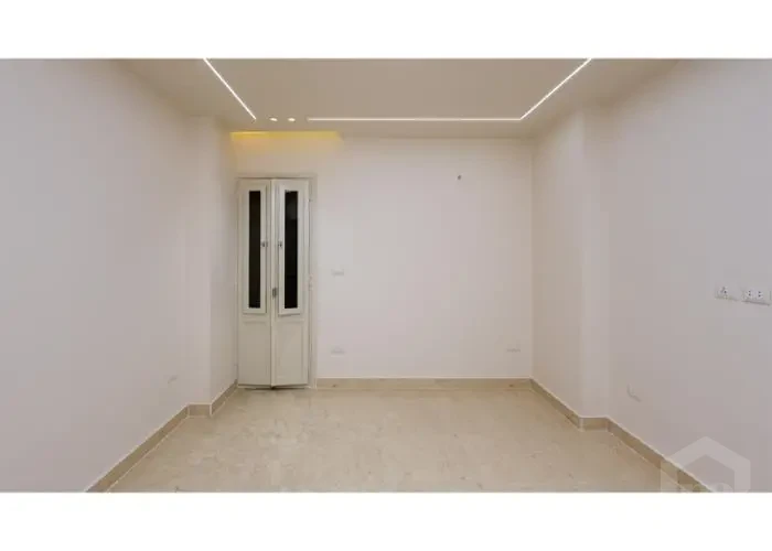 Flat For sale In Miami