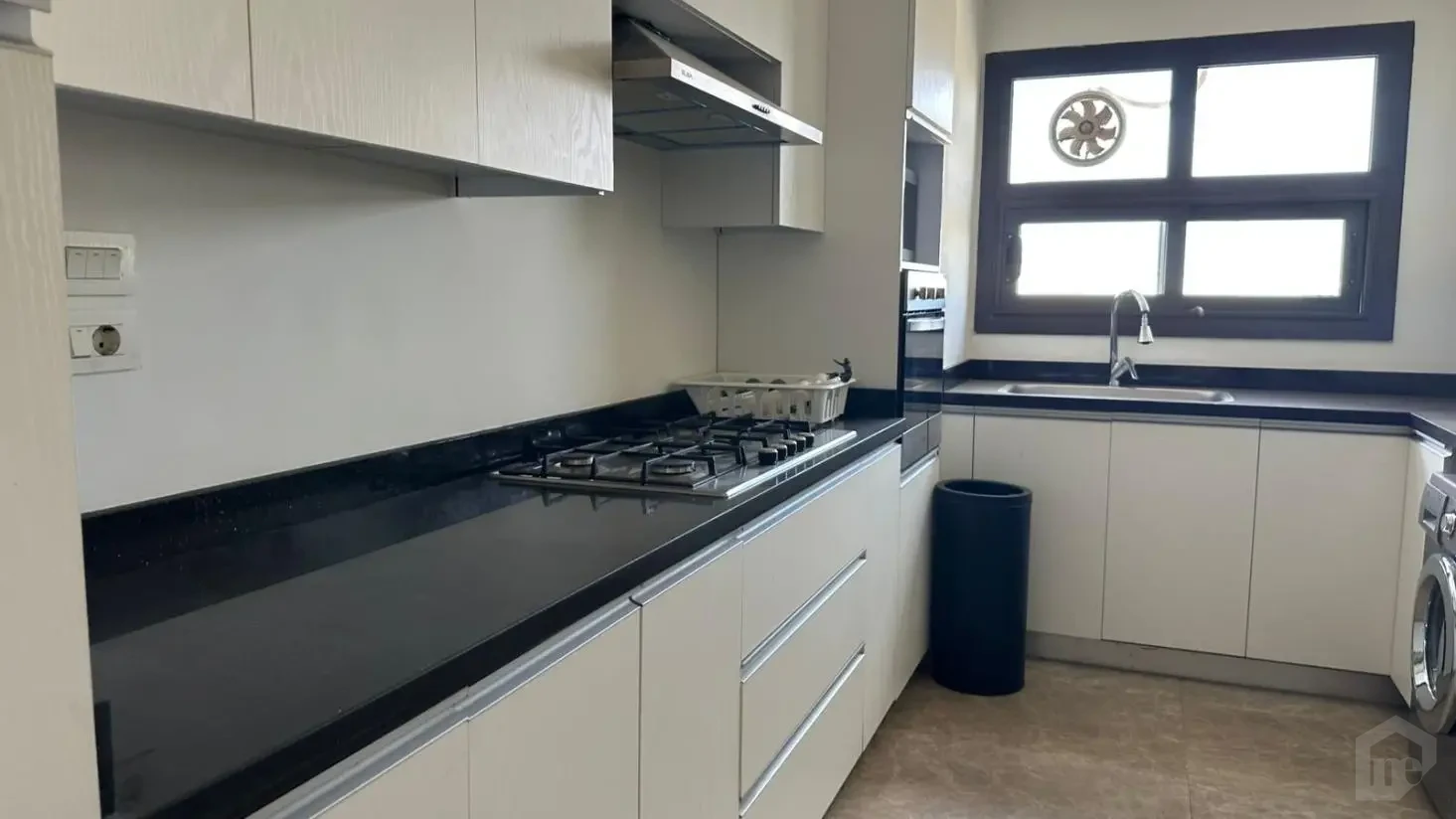 شقة للبيع ميفيدا