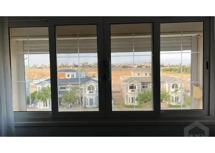 للبيع في ماونتن فيو هايد بارك